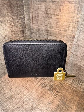 Fossil Black Leather RFID Zip Card Case with Gold Tag